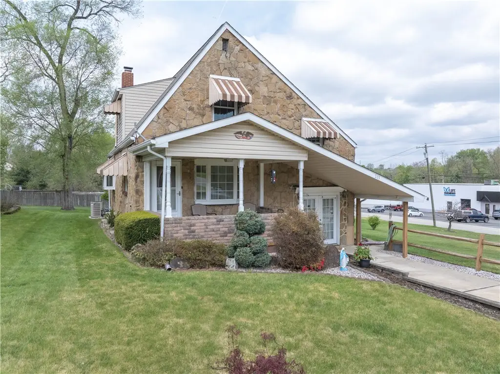 203 George St, Jeannette, PA 15644 - #1