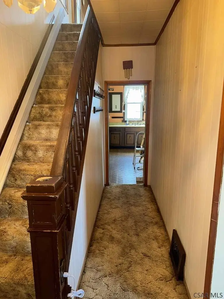910 Harrison Ave., Jeannette, PA 15644 - #3