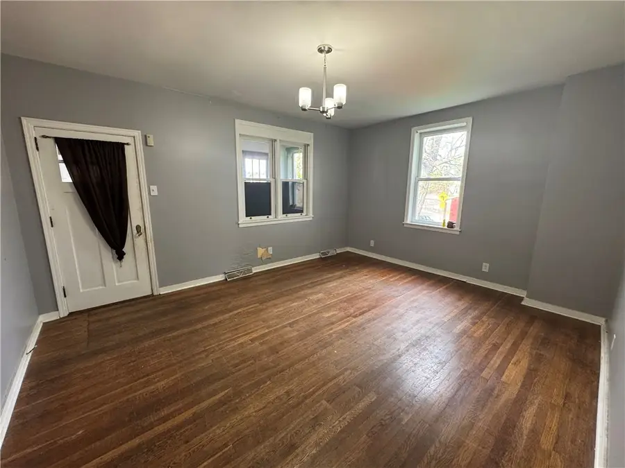 804 Eastman St, West Mifflin, PA 15122 - #3