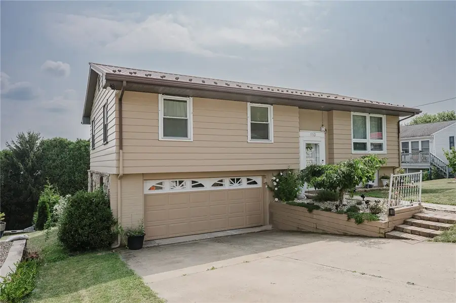 110 Greendale Ave, Indiana, PA 15701 - #2