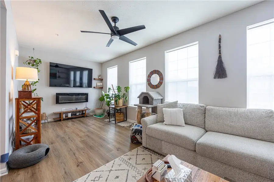 103 Sweetwater Dr, Coraopolis, PA 15108 - #3