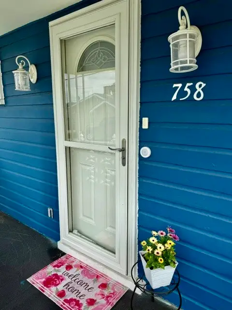 758 Zandona St, New Kensington, PA 15068 - #2