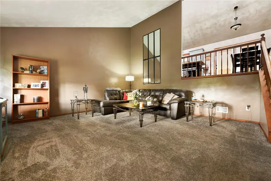 21 Ross Hollow Rd, Pittsburgh, PA 15239 - #3