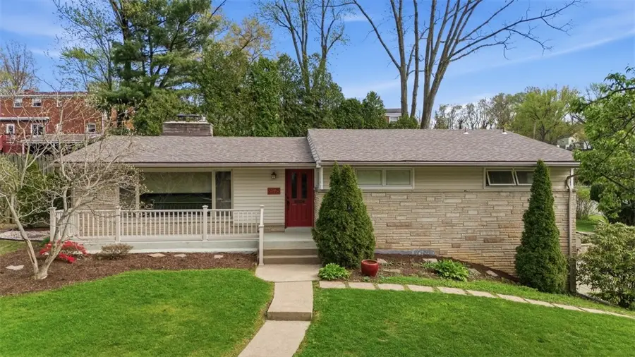 2675 Strathmore Ln, Bethel Park, PA 15102 - #3