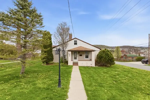 1607 Baumgardner Ave, Windber, PA 15963