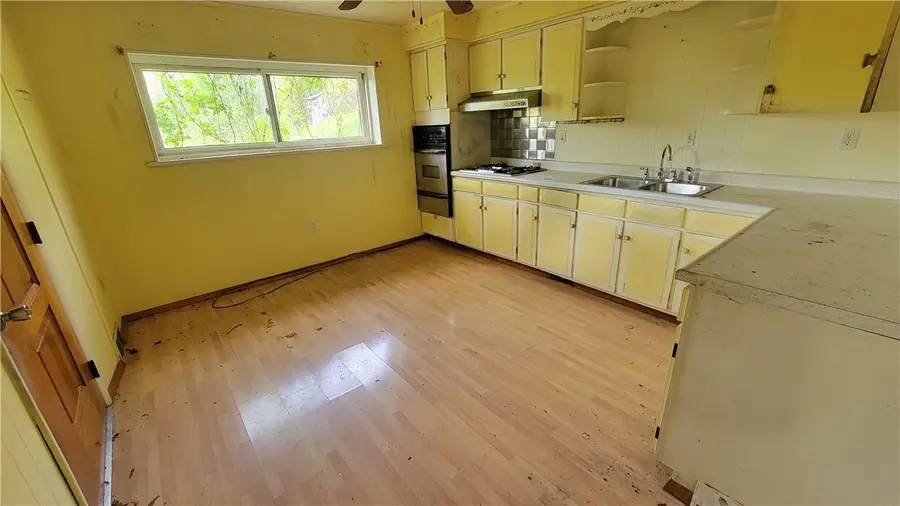 123 Sims Ln, Charleroi, PA 15022 - #2