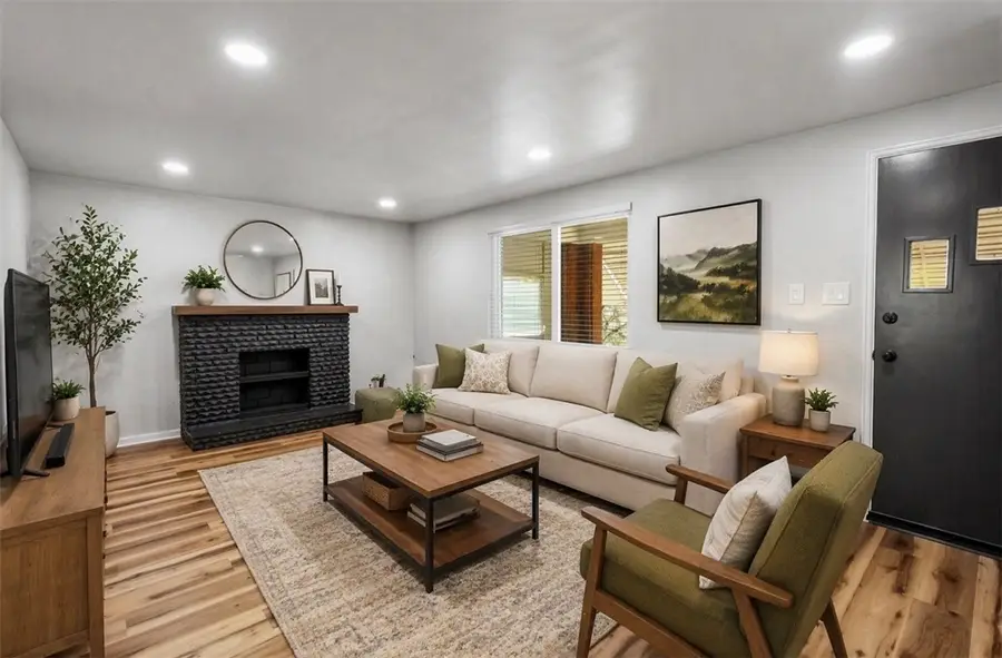 719 Delaware Ave, Glassport, PA 15045 - #2