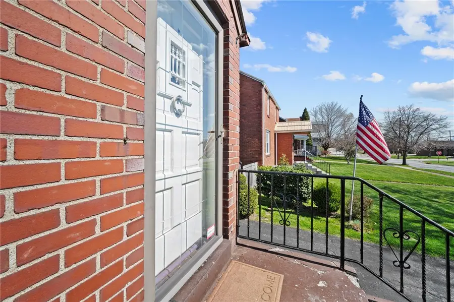1521 Pacific Ave, Natrona Heights, PA 15065 - #3