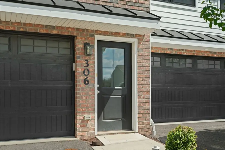 306 Thurgood Dr, Warrendale, PA 15086 - #2