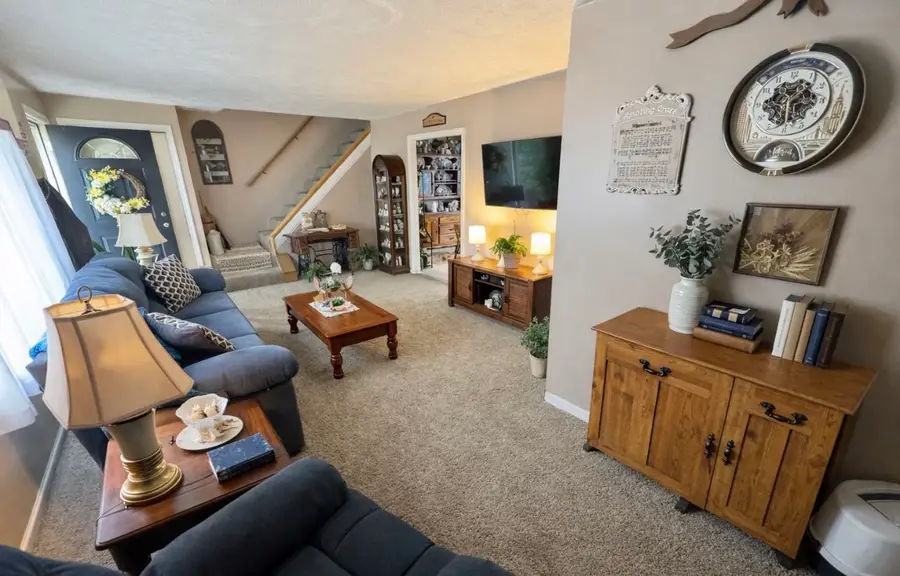 318 Harrison Avenue, Vandergrift, PA 15690 - #3