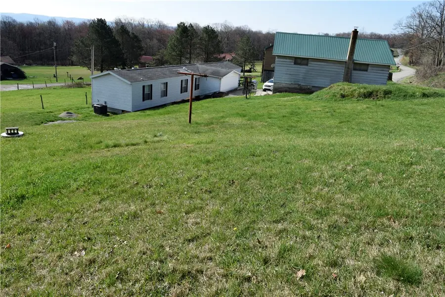 254 Piper Gross Rd, Latrobe, PA 15650 - #2