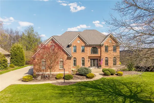 243 Arrowhead Ln, Eighty Four, PA 15330