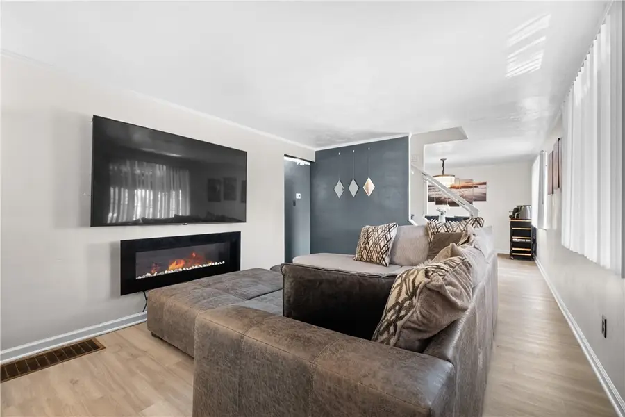 133 Clay Drive, Pittsburgh, PA 15235 - #3