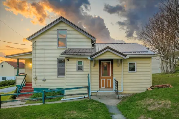 607 Devlin St, Gallitzin Boro, PA 16641