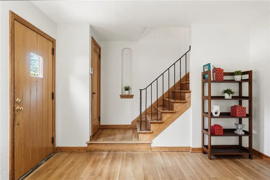 411 Bower Hill Rd, Pittsburgh, PA 15228 - #2