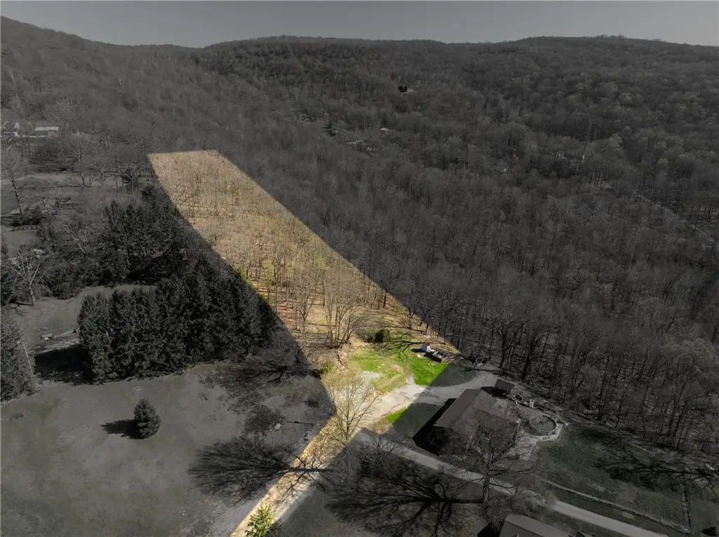 221 Malvina Ln, Latrobe, PA 15650 - #1