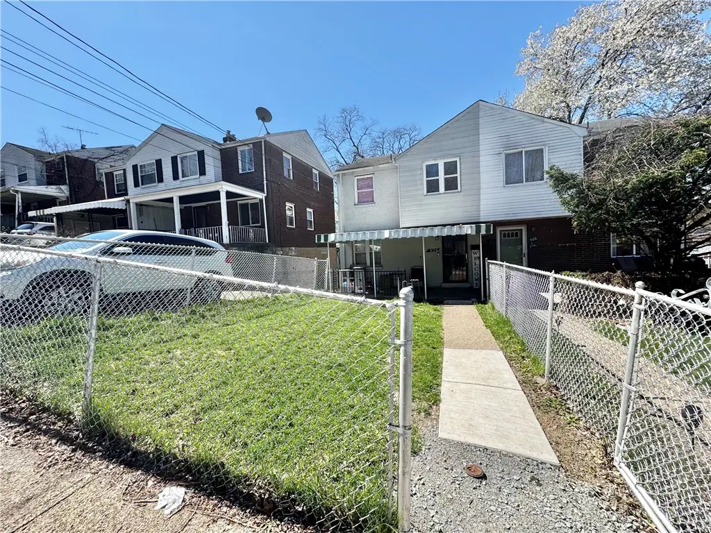 928 Woodbine St, Pittsburgh, PA 15201 - #1