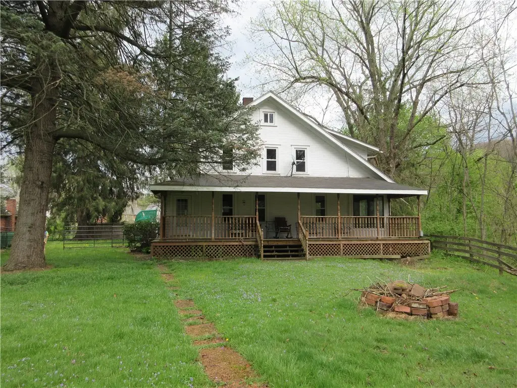 227 Wurtemburg Rd, Ellwood City, PA 16117 - #1