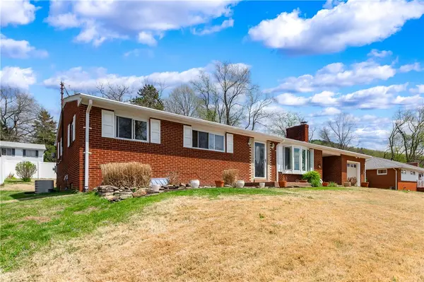 816 7th St, Rochester, PA 15074