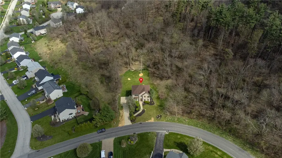 226 Coachside Dr, Washington, PA 15301 - #2