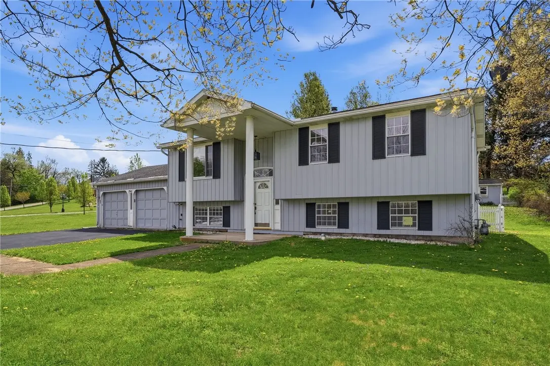 200 Locust Terrace, Ellwood City, PA 16117 - #1