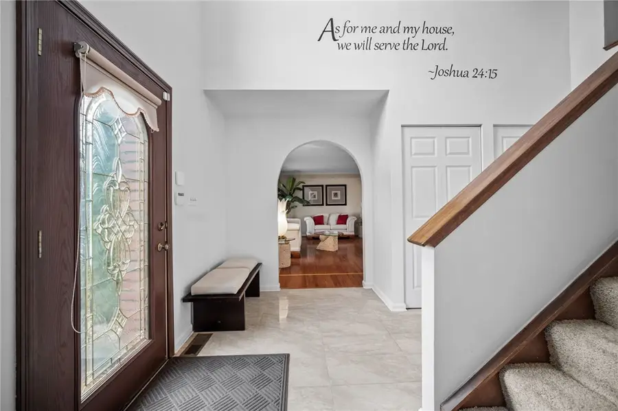 420 Shelbourne Dr, Pittsburgh, PA 15239 - #3