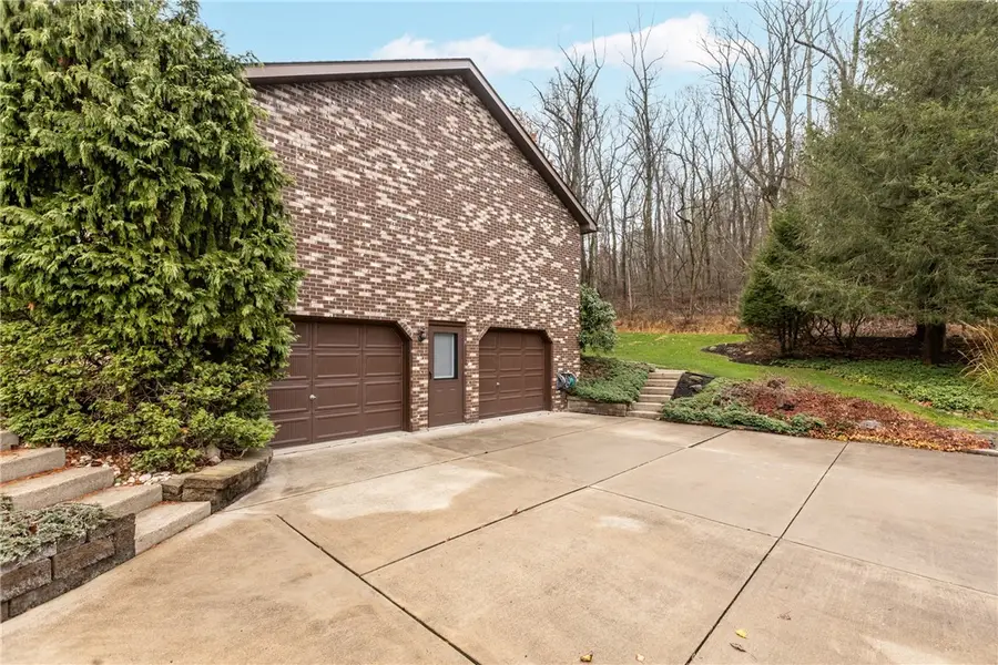 6187 Baker School Rd, Trafford, PA 15085 - #2