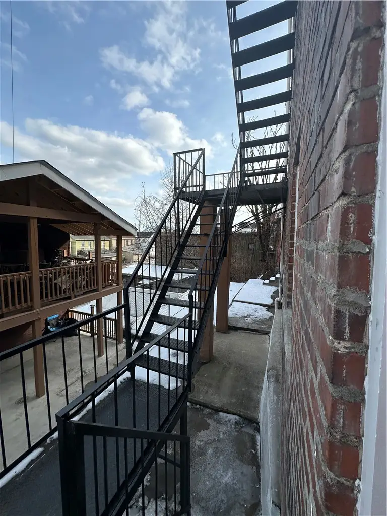 924 Island Avenue, McKees Rocks, PA 15136 - #2
