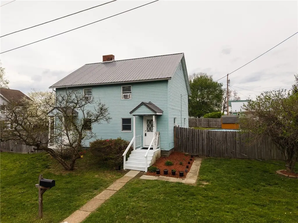 326 Back St, Mount Pleasant, PA 15666 - #1