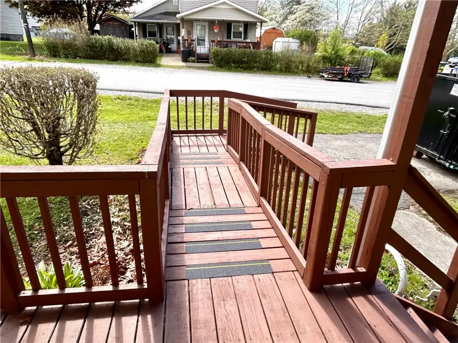 42 9th St, Lucernemines, PA 15754 - #3