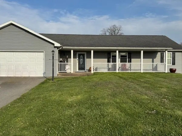 404 Terrence Dr, Connellsville, PA 15425