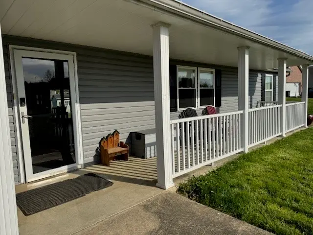 404 Terrence Dr, Connellsville, PA 15425 - #2