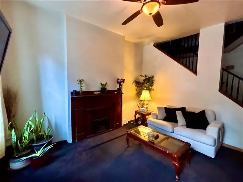 415 Jacksonia St, Pittsburgh, PA 15212 - #3