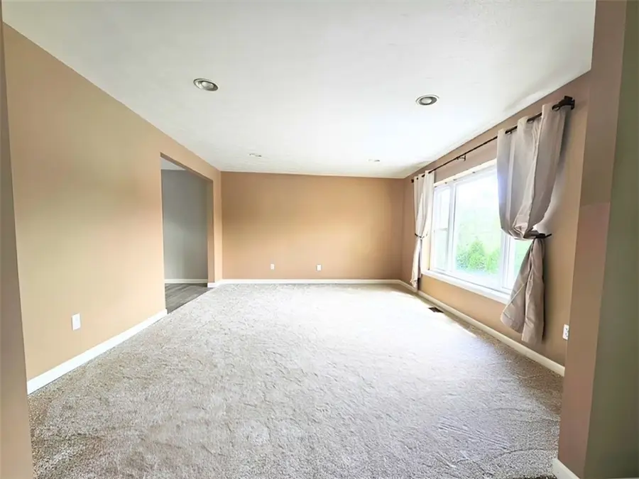 8961 Barnes Lake Rd, Irwin, PA 15642 - #2