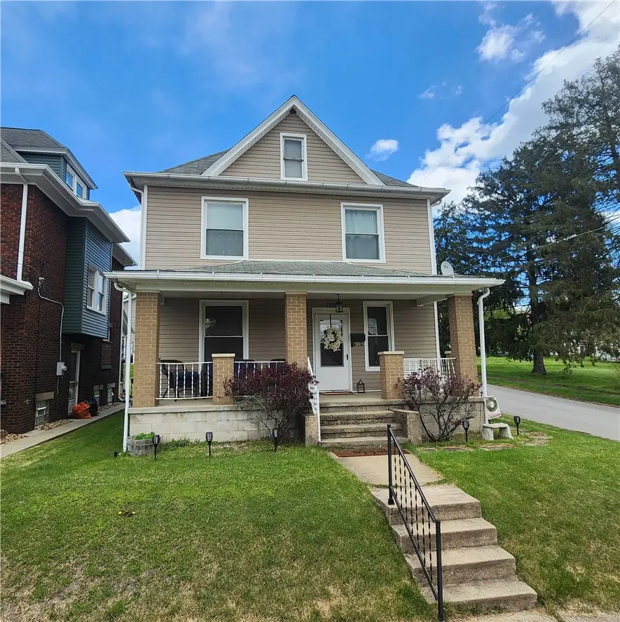 800 W Clayton St, New Castle, PA 16102 - #1