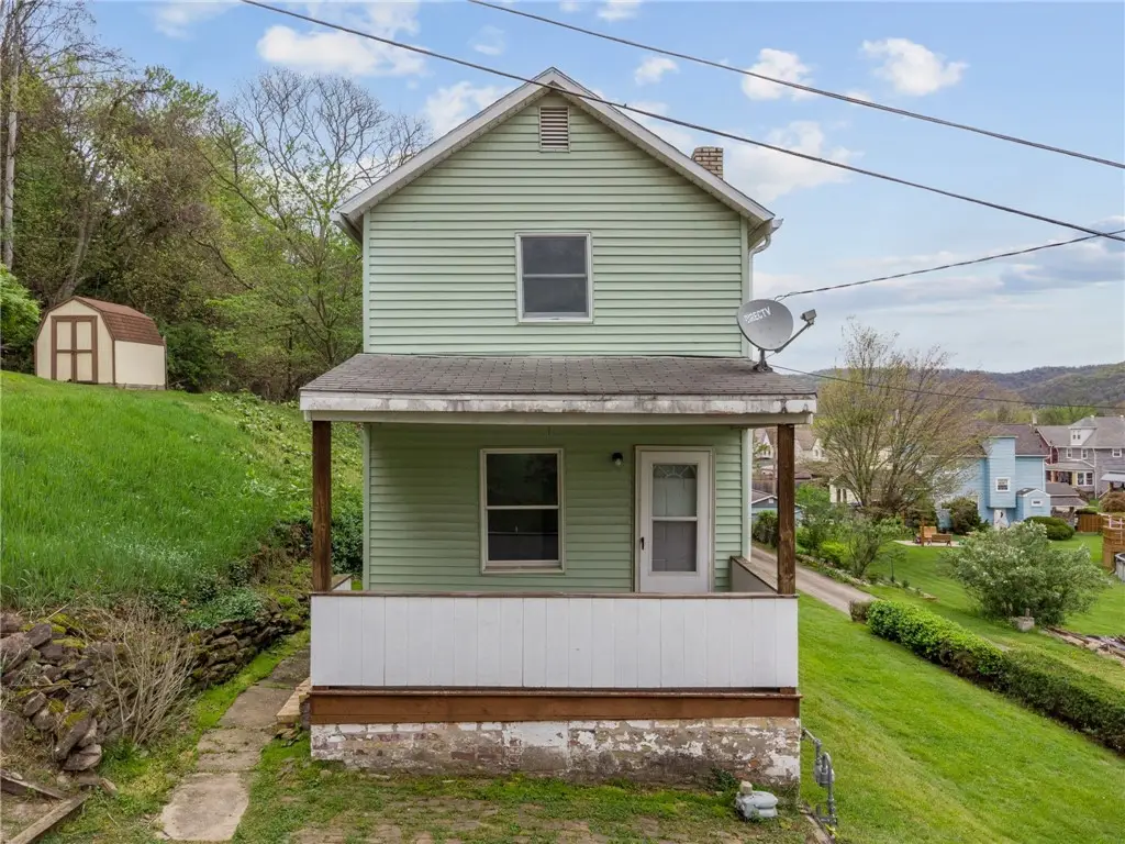 312 Harrison Ave, East Vandergrift, PA 15629 - #1