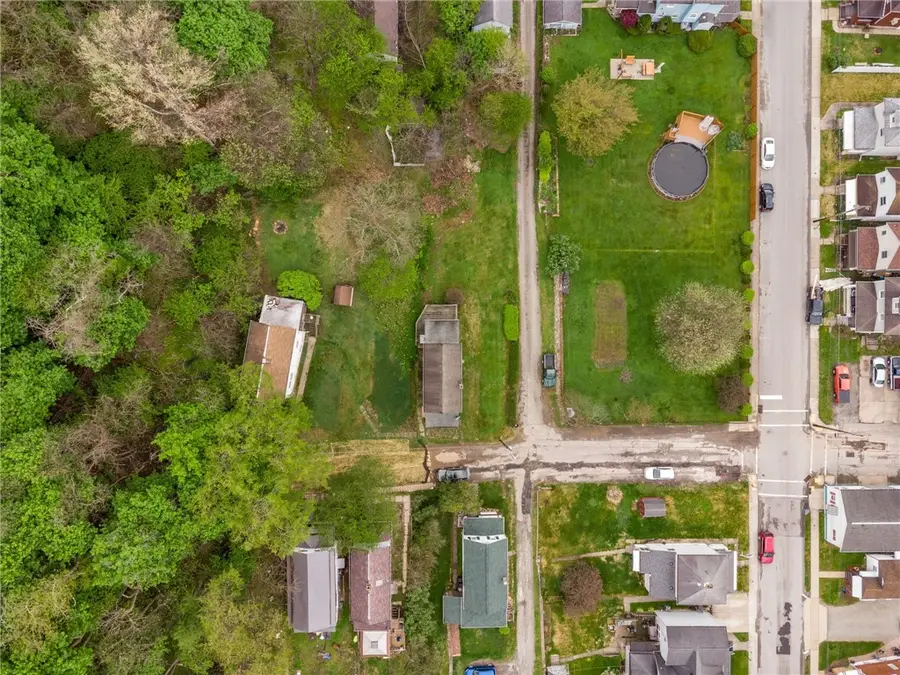 312 Harrison Ave, East Vandergrift, PA 15629 - #2