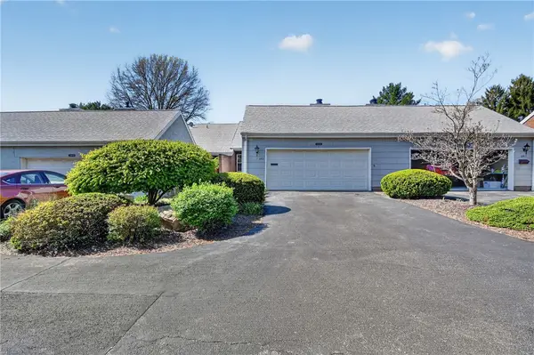 142 Roscommon Place, Canonsburg, PA 15317