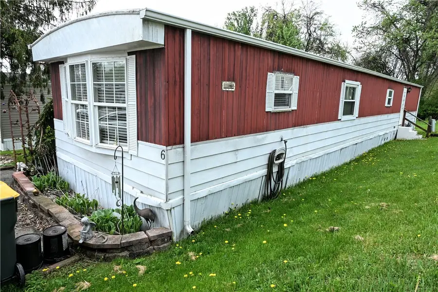 6 Roundtable Dr, Belle Vernon, PA 15012 - #2