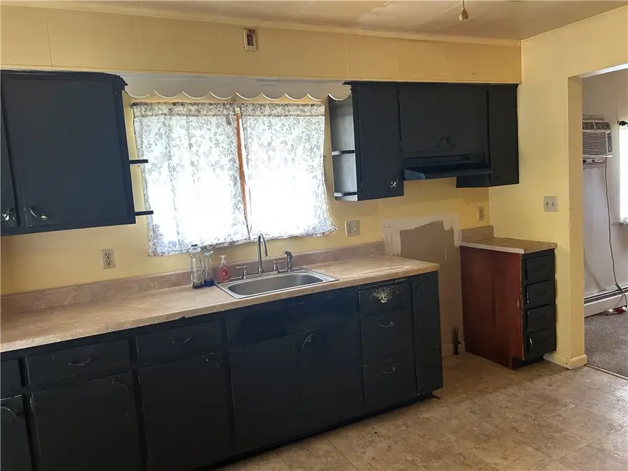 527 Green St, Belle Vernon, PA 15012 - #3