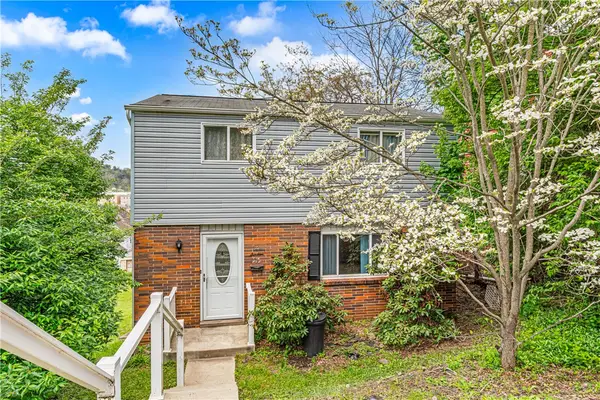 513 Noblestown Rd, Carnegie, PA 15106