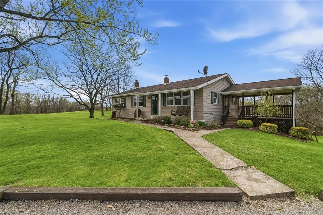 121 Rose St, New Brighton, PA 15066 - #1