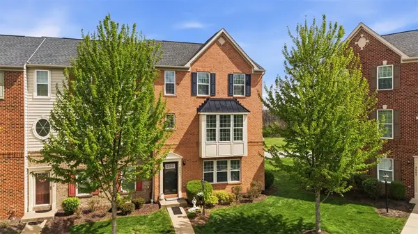3101 Pointe View Dr, Mars, PA 16046