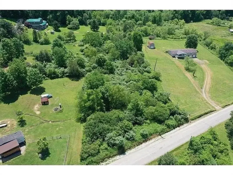 856 Edmon Rd, Apollo, PA 15613 - #1