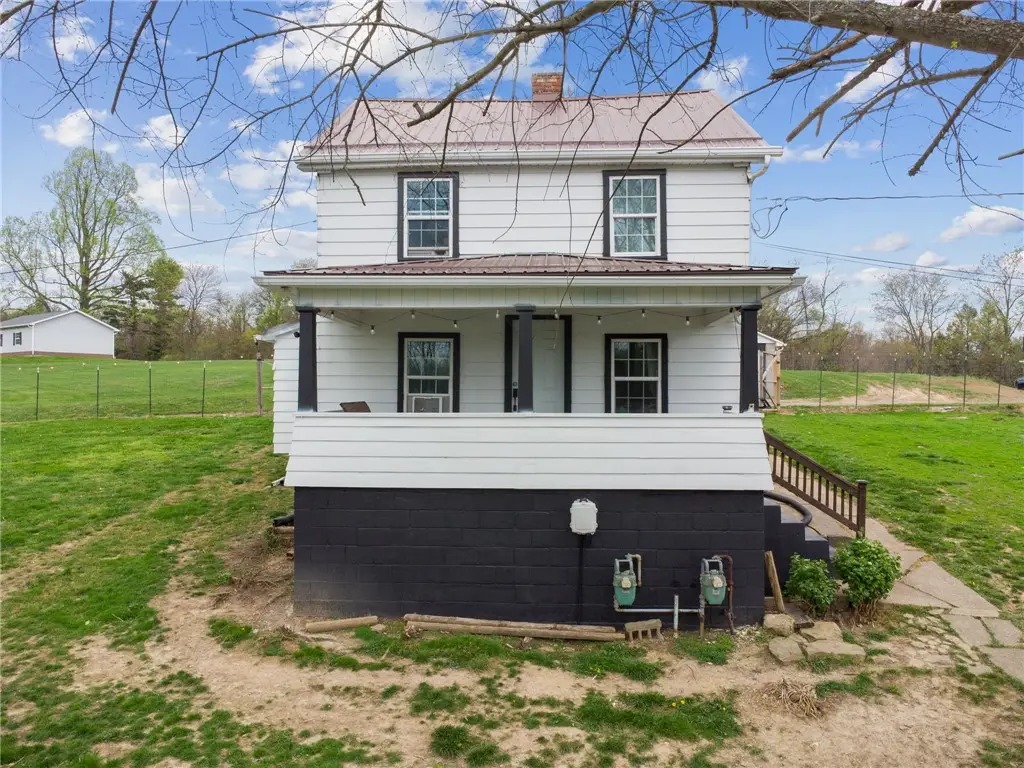 35 Bucey Rd, Burgettstown, PA 15021 - #1