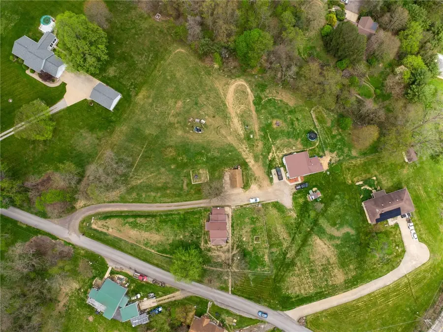 35 Bucey Rd, Burgettstown, PA 15021 - #3