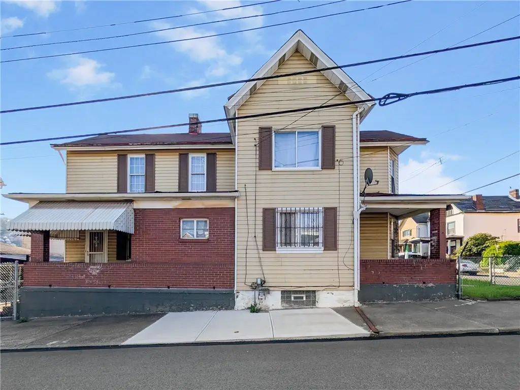 201 Comrie Ave, Braddock, PA 15104 - #1