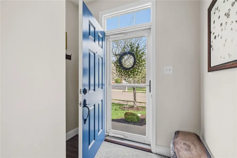 304 Sunrise Dr, Carnegie, PA 15106 - #3