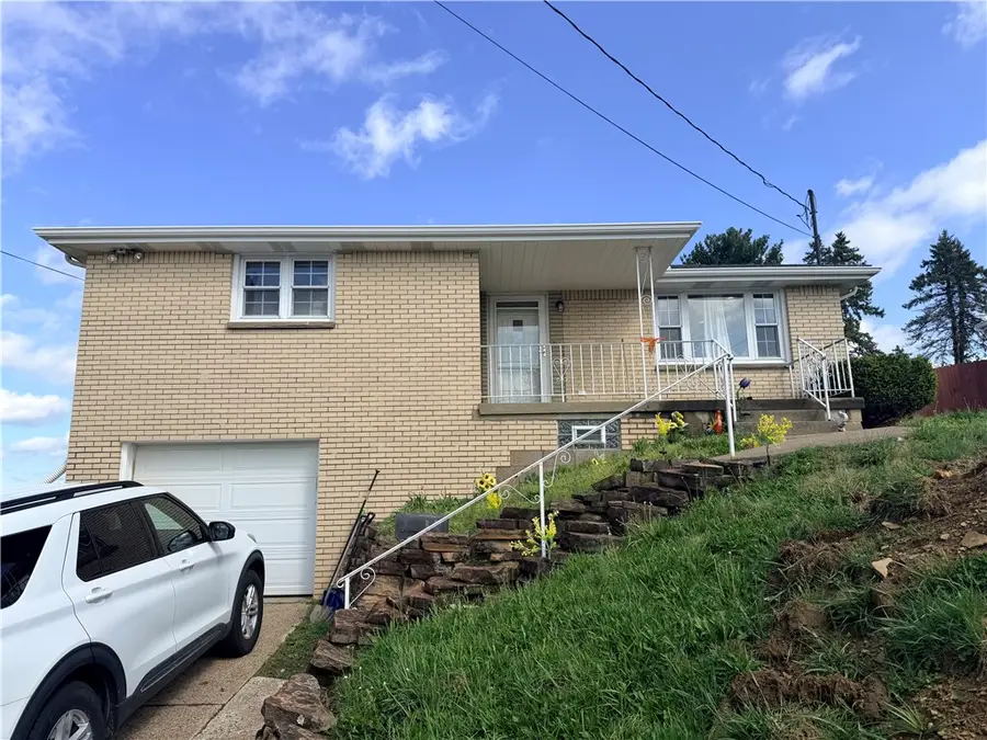 16 Jackson Dr, Monessen, PA 15062 - #3
