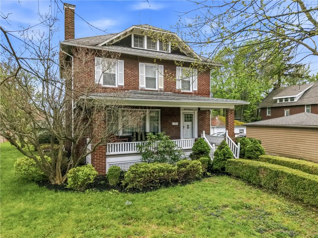 896 Alcoma St, Sharon, PA 16146 - #1